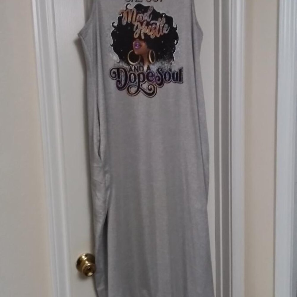 SHE GOT MAD HUSTLE AND A DOPE SOUL Graphic Print Long Hoodie Dress 1XL